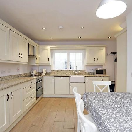 Royal Hillsborough Village Luxury Townhouse Dış mekan fotoğraf